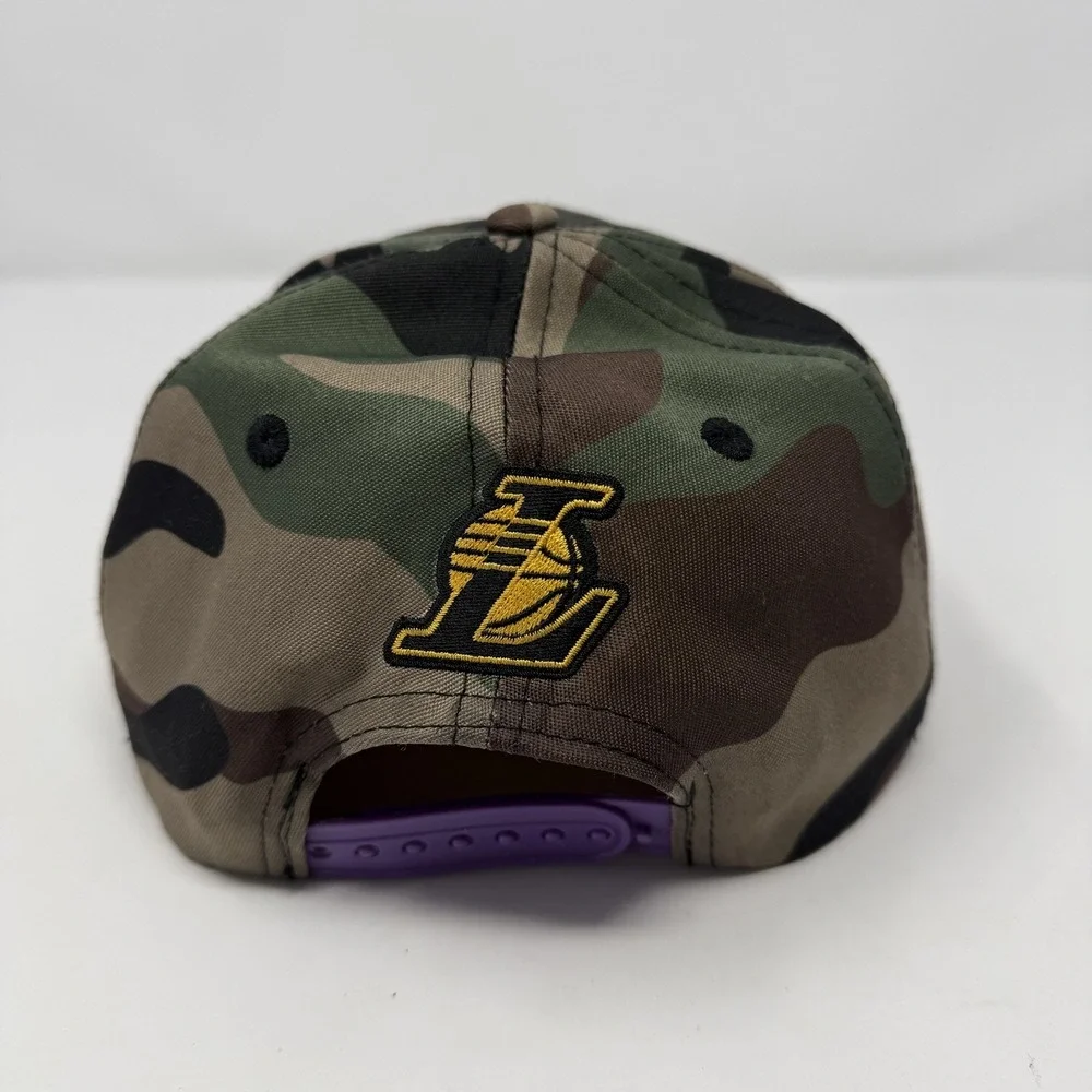 Los Angeles Lakers Hat Cap Snap Back One Size Camo NBA Basketball Ultra Game